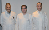 Prof. Dr. Jan Gummert (Mitte), Ärztlicher Direktor des HDZ NRW und Direktor der Klinik für Thorax- und Kardiovaskularchirurgie, Oberarzt Uwe Schulz (l.) und Dr. Eugen Sandica, Direktor der Klinik für Kinderherzchirurgie und angeborene Herzfehler, vertreten das Transplantationszentrum im Herz- und Diabeteszentrum NRW, Bad Oeynhausen (Montage: Armin Kühn).