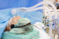 Patient hört während der OP über Kopfhörer Musik
