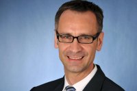 Prof. Dr. Michael Adamzik ist neuer Direktor der Klinik für Anästhesiologie, Intensivmedizin und Schmerztherapie Prof. Dr. Michael Adamzik ist neuer Direktor der Klinik für Anästhesiologie, Intensivmedizin und Schmerztherapie